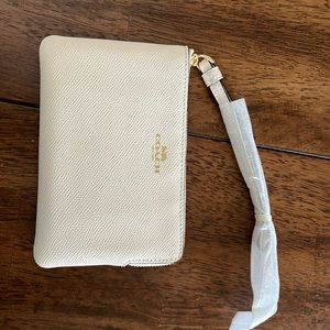NWT Coach Wristlet